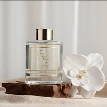 Load image into Gallery viewer, Golden Orchid Flower Diffuser Gift Set - White Orchid