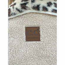 Load image into Gallery viewer, C.C Reversible Leopard Print Vest