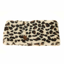Load image into Gallery viewer, Leopard Faux Fur CC Scarf
