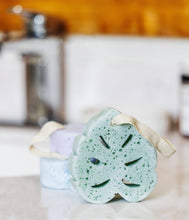 Load image into Gallery viewer, Lemon Lavender In The Buff Super Sudsy Soap Sponge
