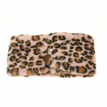 Load image into Gallery viewer, Leopard Faux Fur CC Scarf
