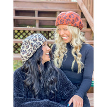 Load image into Gallery viewer, Leopard Pattern Wool C.C Beret
