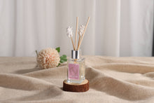 Load image into Gallery viewer, Mini ceramic diffusers - Silk Blossom 30ml
